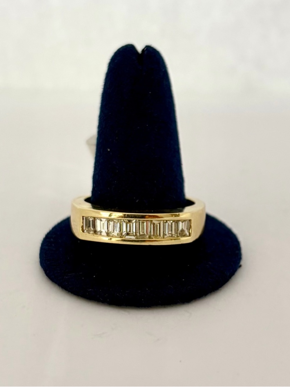 Elegant Gold Band Ring with Baguette-Cut Natural Diamonds